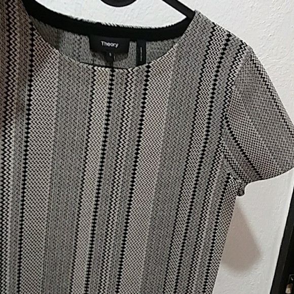 Theory Grey Stretch Knit top - Picture 7 of 7